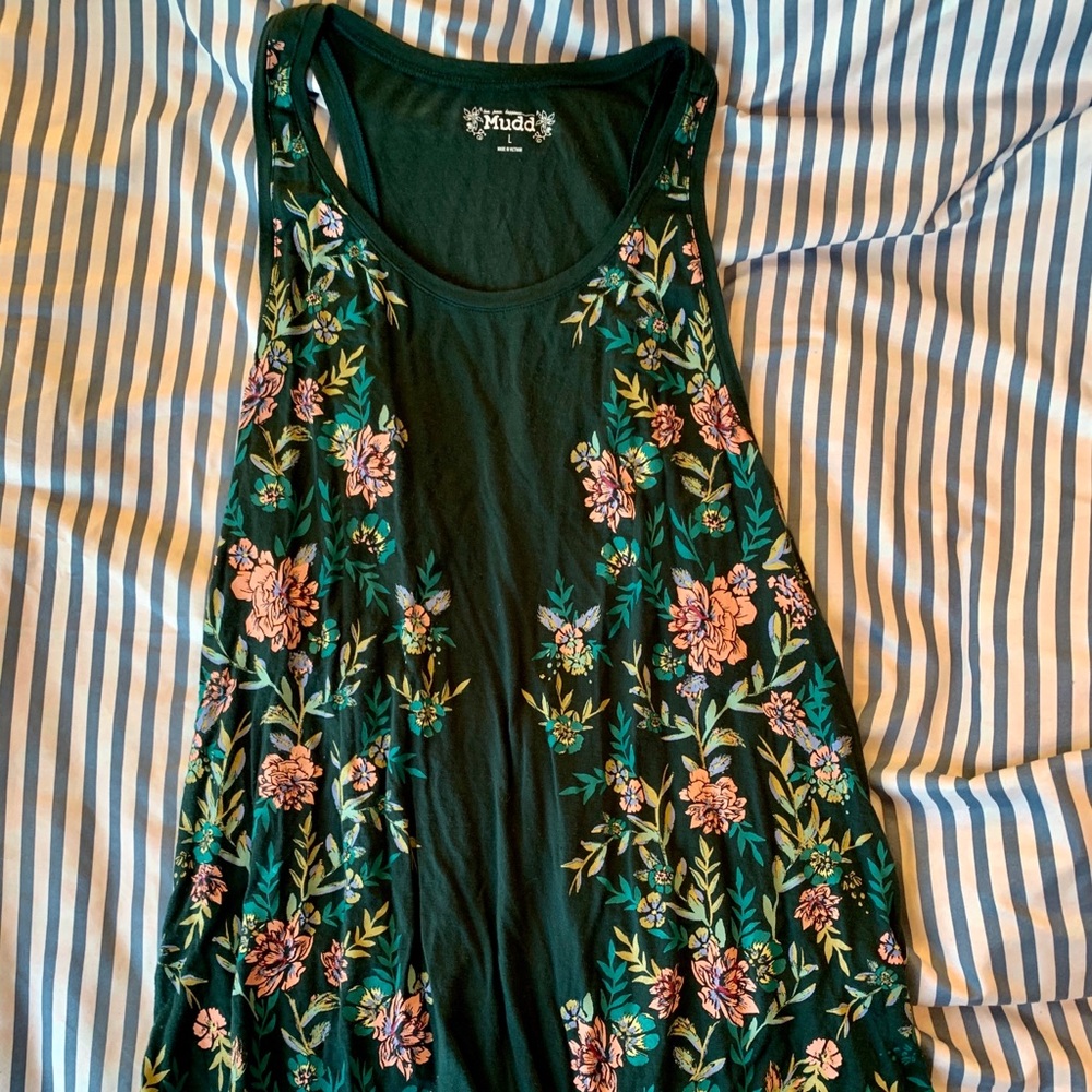 Muss Emerald Green Scoop Neck Flower Tank Top